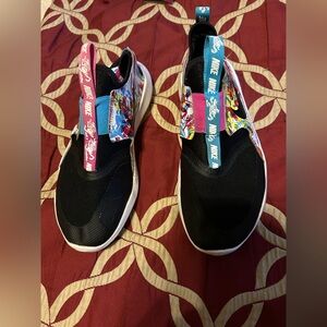 Nike Kids  Flex runnerBlack and Multicolor Shoes.